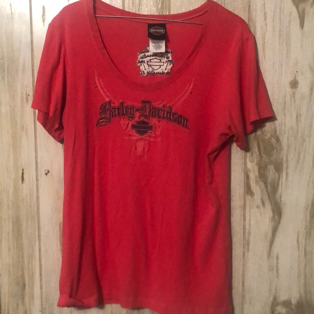 HD pink T-shirt